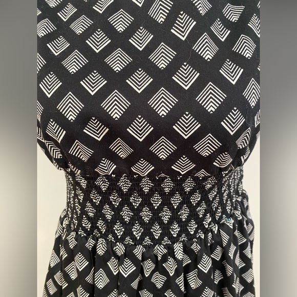 WHBM Patterned Black/White Dress - Picture 4 of 5
